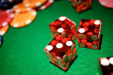 Counter-Strike 2 professional esports match with live betting odds on dukun707